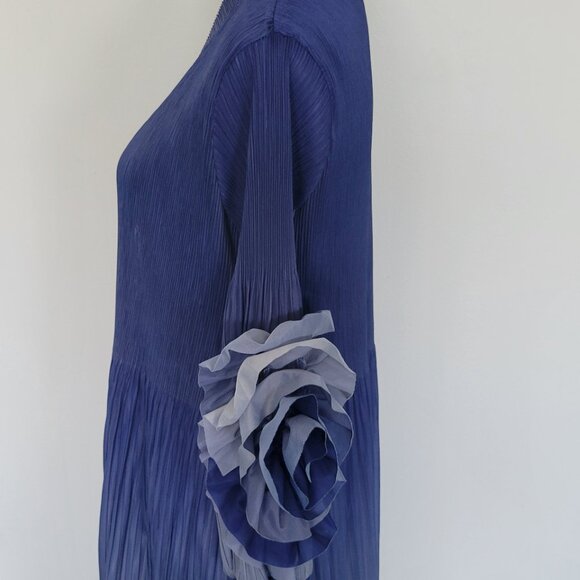 TUCKERNUCK BEULAH STYLE Long Blue Ombre Stretch Pleat Flower Sleeve Dress ALL - Picture 6 of 10
